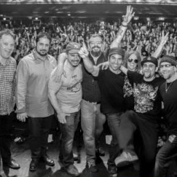 band_img